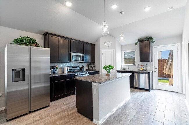 Foto del edificio - 14132 Calderwood St