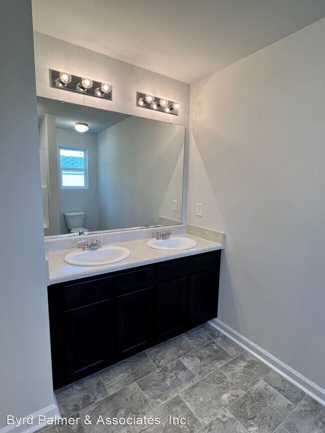 Foto del edificio - 4 br, 3 bath House - 140 Foxford Drive