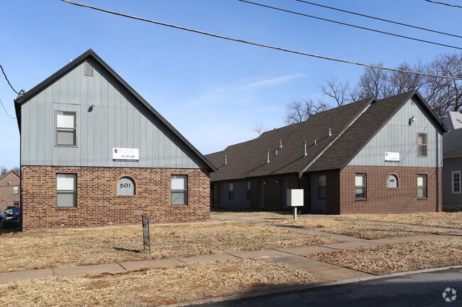 Building Photo - 434-500 E Monroe St