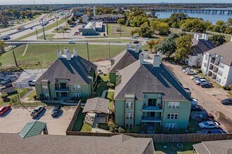 Building Photo - 4288 Bass Pro Dr Building Photo - 4288 Bass Pro Dr