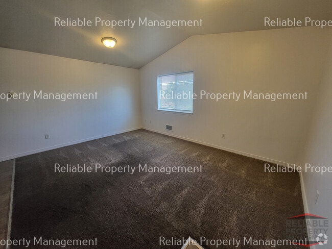 Building Photo - 1430 Cambridge Dr