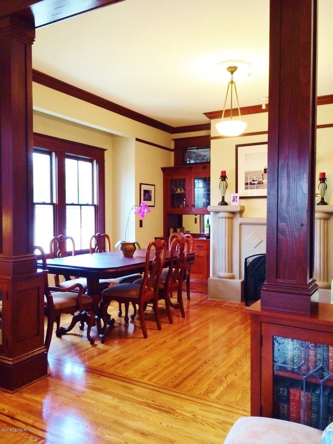 Building Photo - 2030 Herschel St