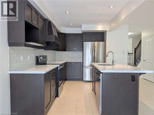 Building Photo - 175 Penny Ln