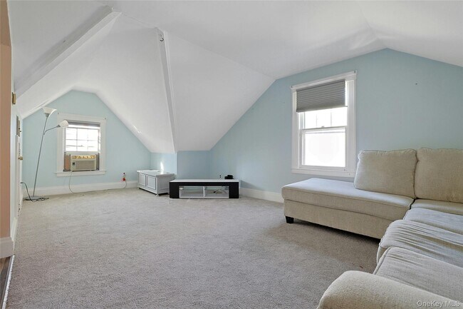 Foto del edificio - 105 S Broadway