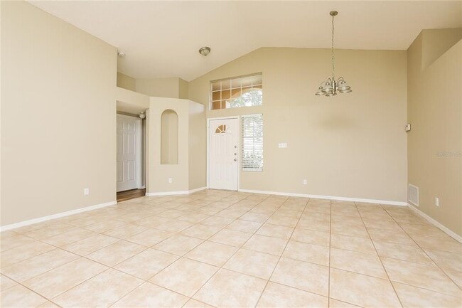 Building Photo - 2566 Davenport Cir