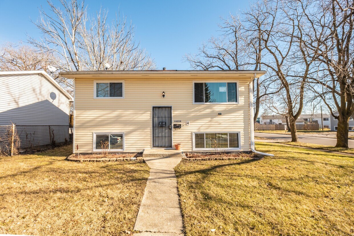 16259 Laflin Ave, Markham, IL 60428 House Rental in Markham, IL