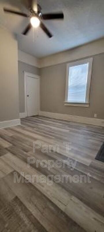 Building Photo - 625 W 38th St