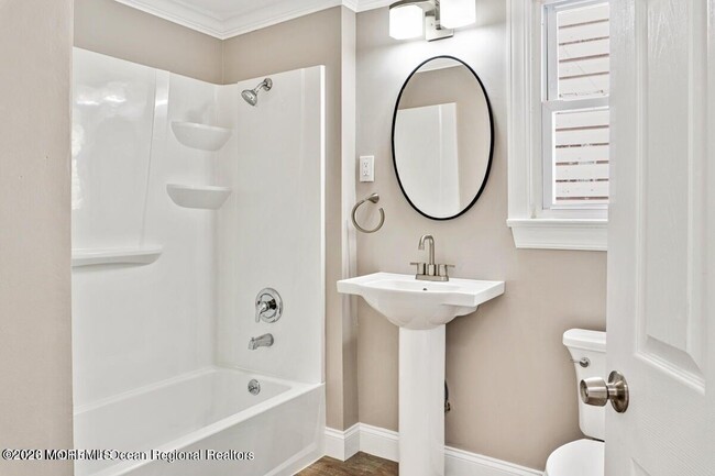 Foto del edificio - 907 Bond St