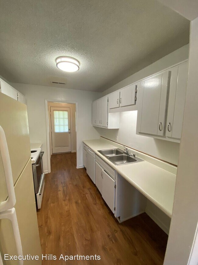 Building Photo - 4518 Bonnell Dr NW