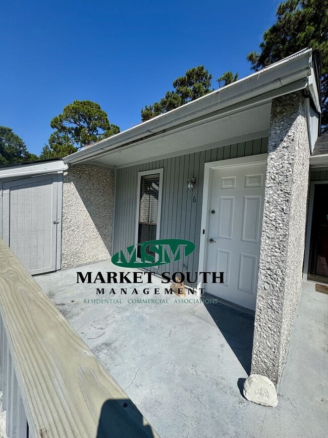 Building Photo - 102 Tabby Ln