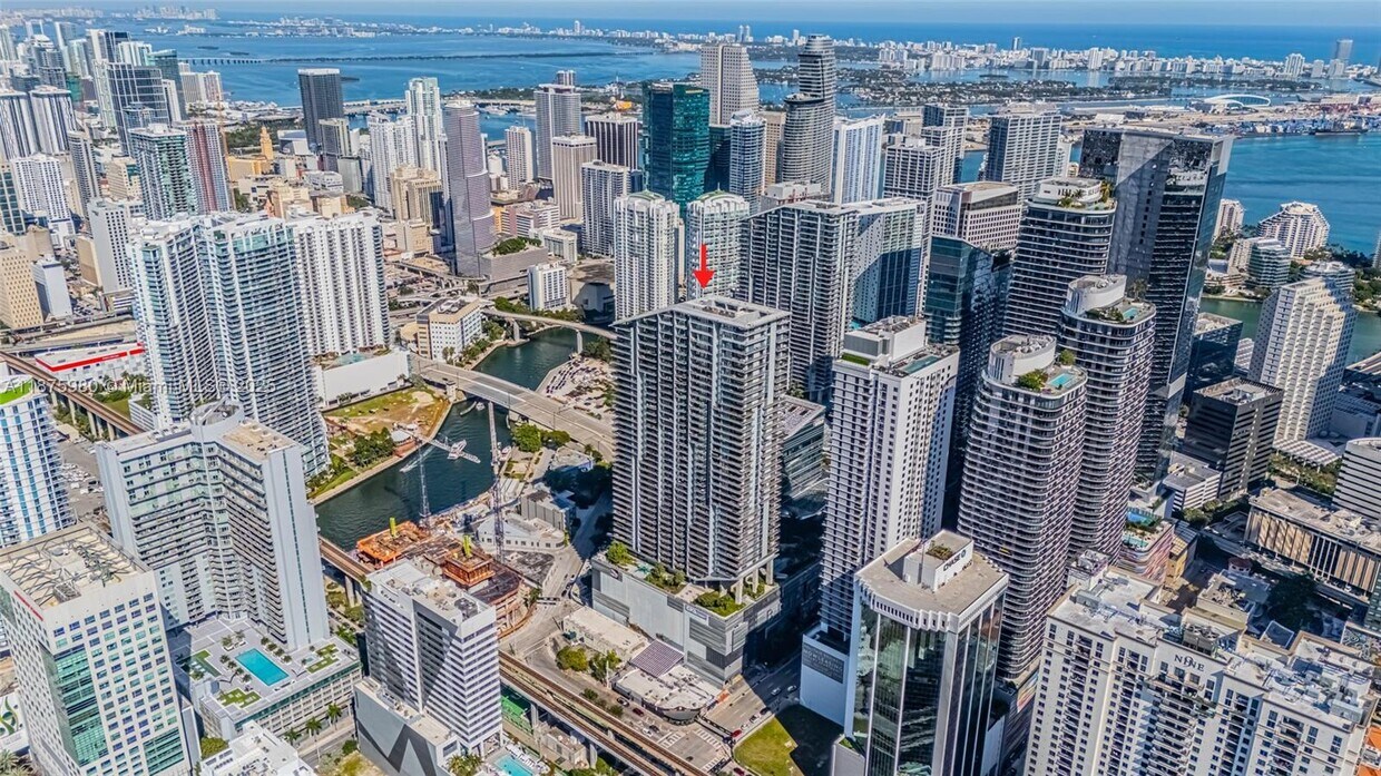 Foto del edificio - 88 SW 7th St