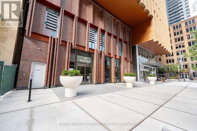 Building Photo - 28 Widmer St