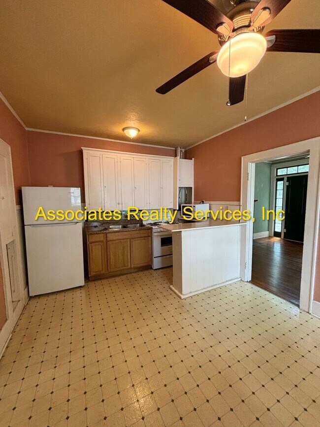 Foto del edificio - One Bedroom One Bath Near UF ***NO PETS***