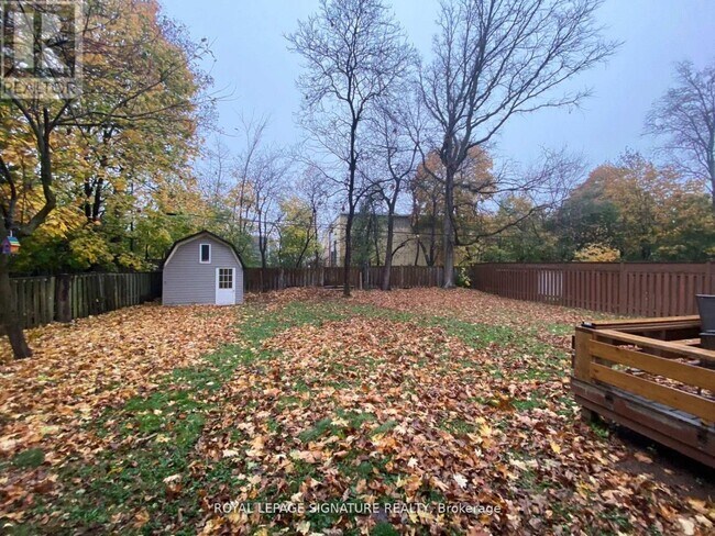 Photo du bâtiment - 2063 Saxon Rd