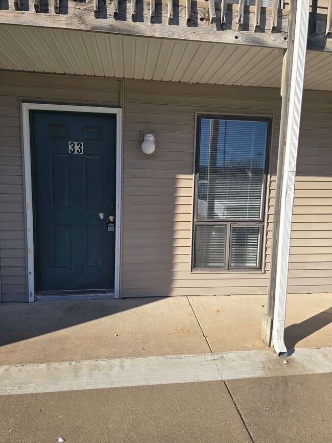 Building Photo - 854 State Rte D