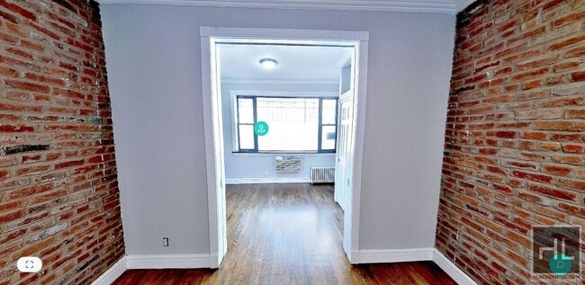 Building Photo - East 13th Street