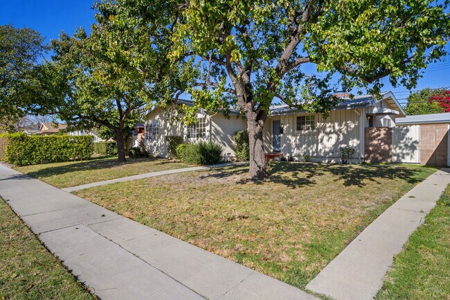 Building Photo - 17109 Rinaldi St