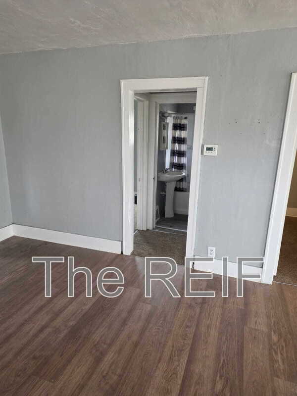Foto del edificio - 1023 Barrie Ave