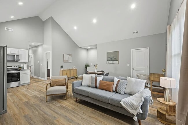 Building Photo - 1137 W 21st St