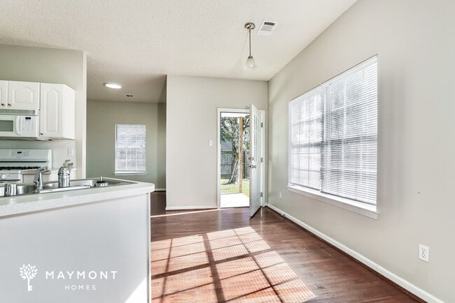 Building Photo - 503 Griffis Rd