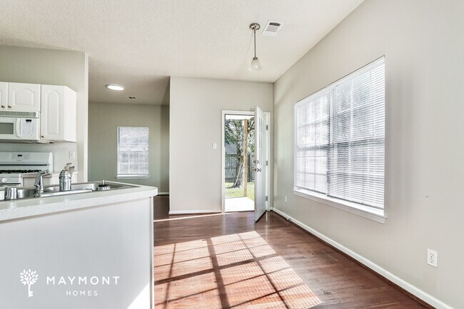 Foto del edificio - 503 Griffis Rd