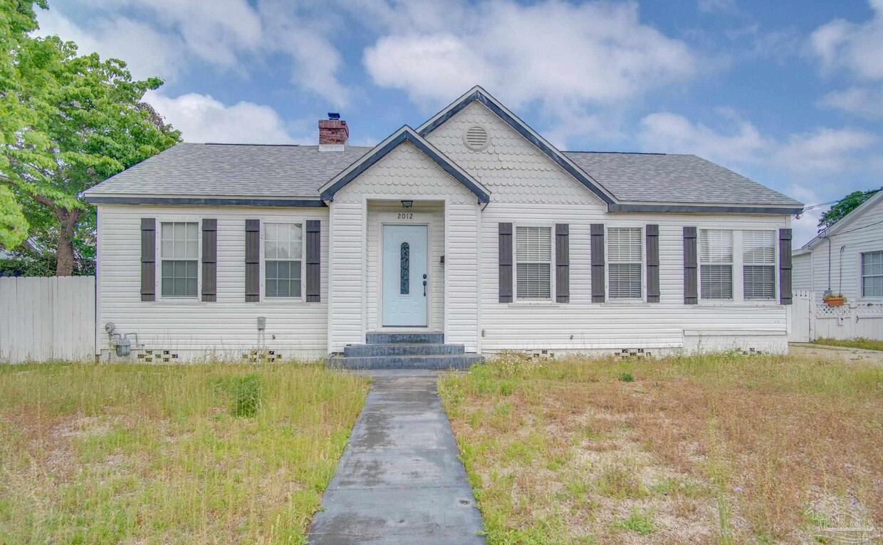 Primary Photo - 2012 N 19th Ave