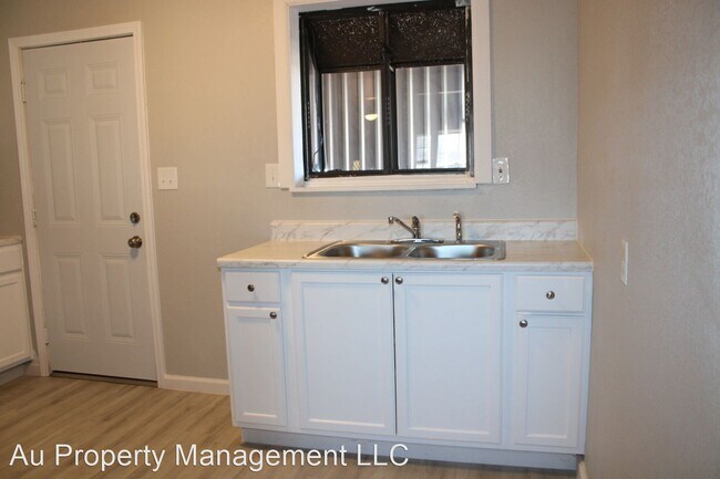 Building Photo - 3 br, 1 bath House - 4201 ANDREWS AVE