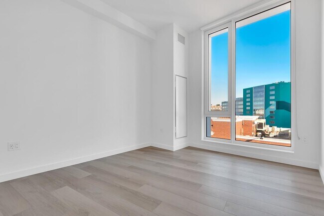 Foto del edificio - 29-17 40th Ave