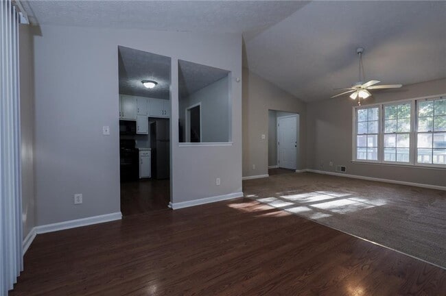 Foto del edificio - 7877 Taylor Cir