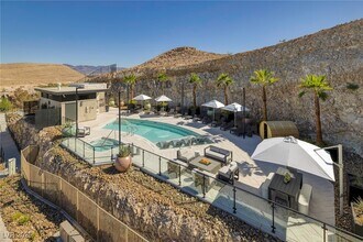 Building Photo - 5178 Meraki Ave