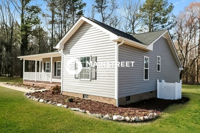 Building Photo - 3 Bedroom Pet-Friendly Home in ANGIER, NC ...