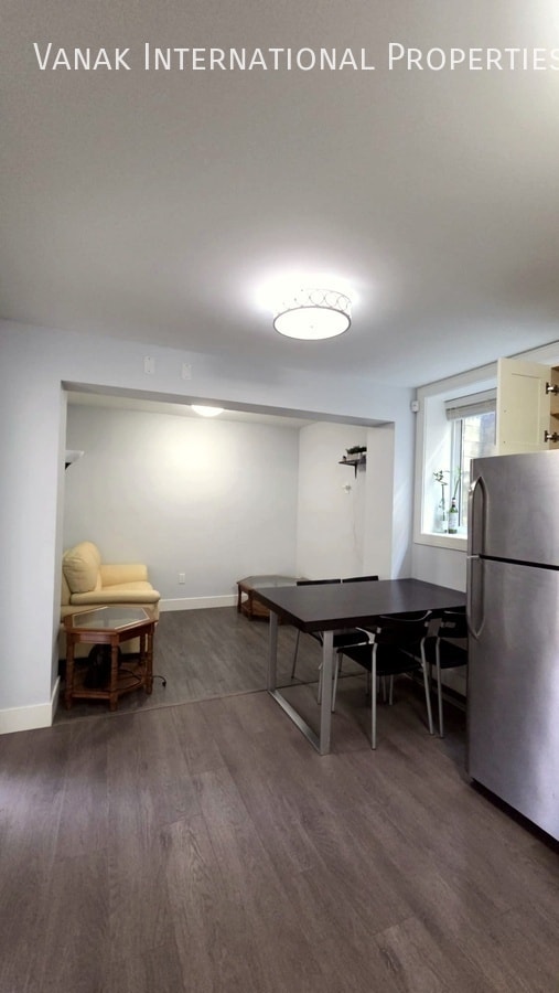 Building Photo - 3 Bed + 2 Bath Modern Basement Suite | Partially Furnished