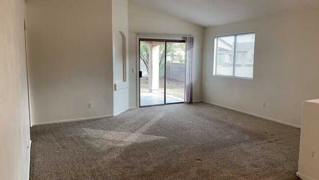 Building Photo - 4 Bedroom 2 Bath - 1870 Sq. Ft. Home - Ajo...