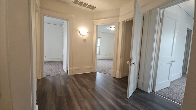 Foto del edificio - 139 32nd St NE