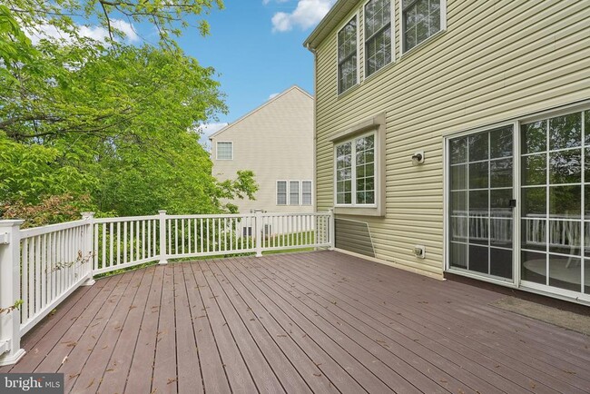 Foto del edificio - 51 Knickerbocker Ln