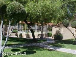 Building Photo - Great 2 bedroom condo in gated community!!!