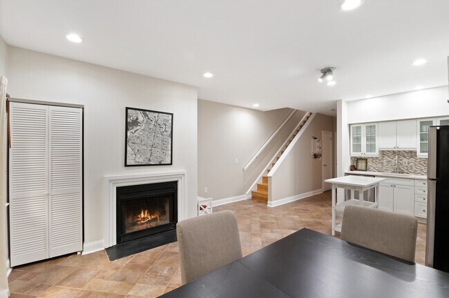 Building Photo - 705 Pemberton St