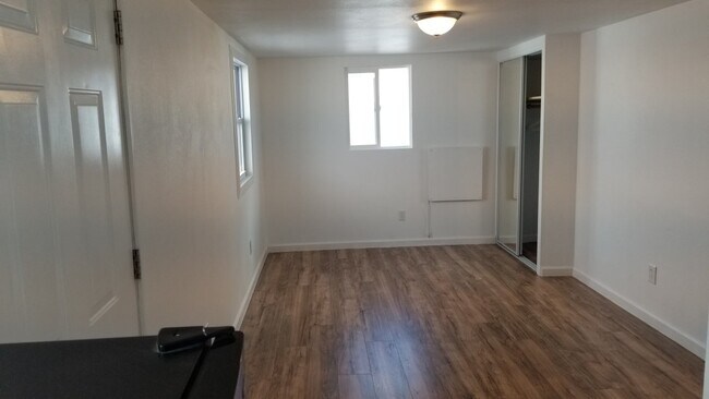Foto del edificio - 142 Goldenrod St