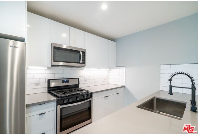 Foto del edificio - 4511 Prospect Ave