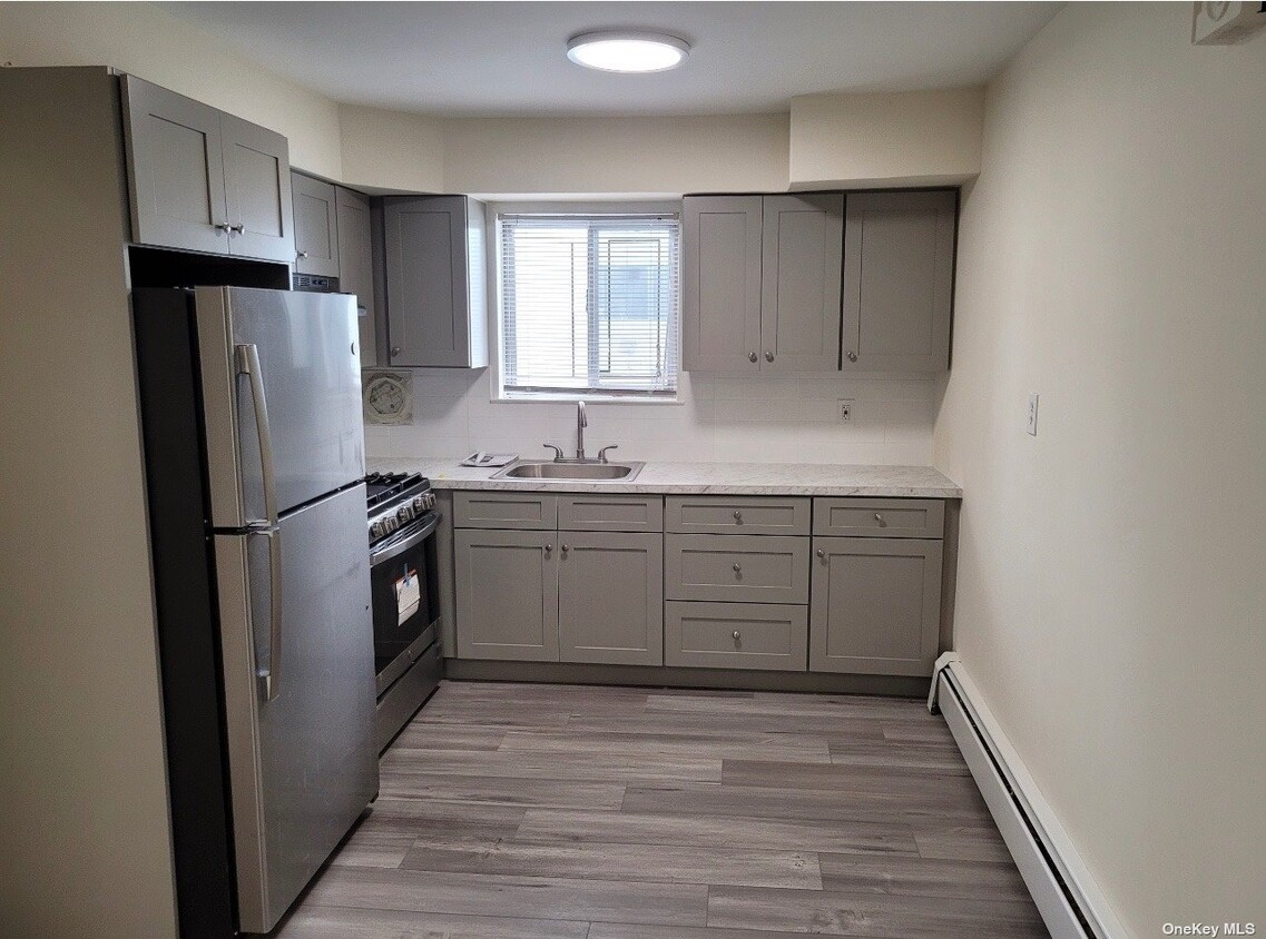 24917 37th Ave, Little Neck, NY 11362 Townhome Rentals in Little