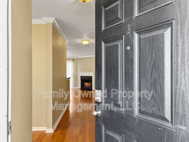 Foto del edificio - 8017 Old Hazelwood Rd