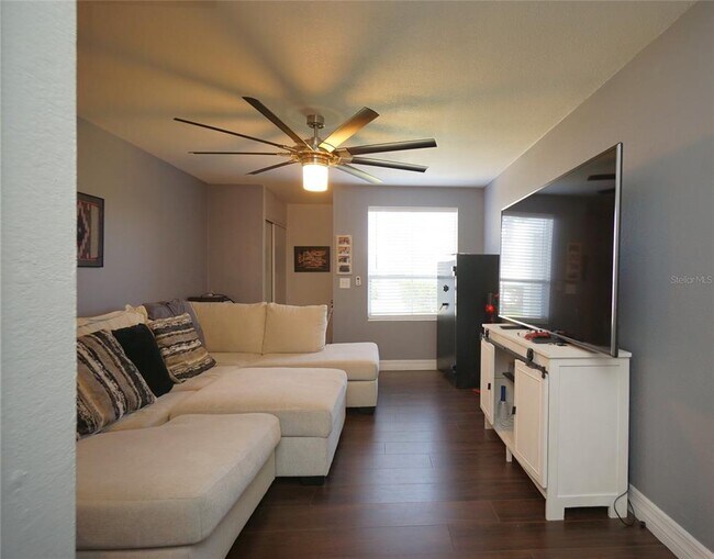 Foto del edificio - 4515 La Capri Ct