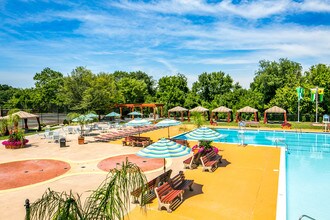 Briarclif Pool Club - Briarcliff Apartments: Spacious Luxury Living in Central Baltimore County
