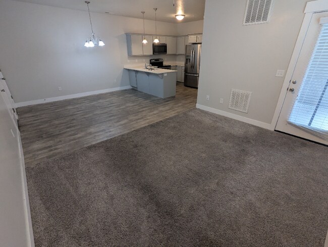 Foto del edificio - 14474 S Renner Ln