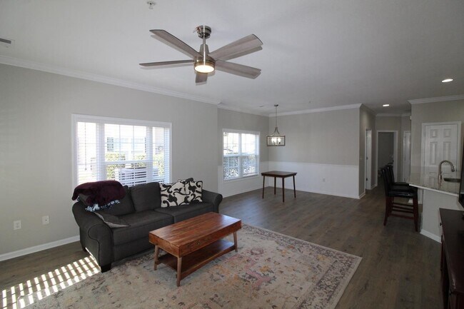 Foto del edificio - 441 Mahogany Dr