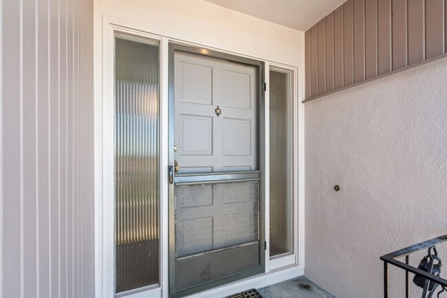 Foto del edificio - Single-Family Home Located in Peaceful Nei...