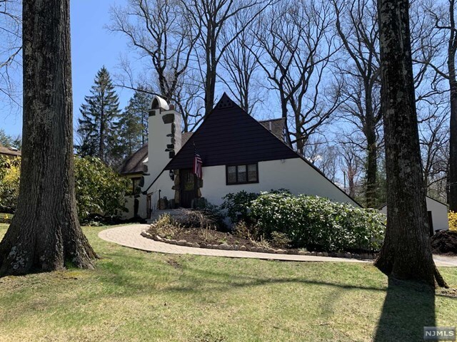 Primary Photo - 180 Airmount Rd