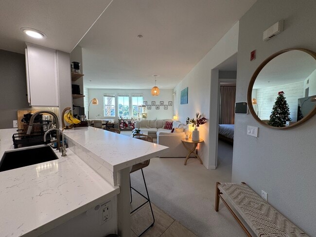 Foto del edificio - 243 Riverdale Ct