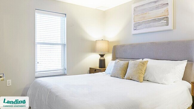 Foto del edificio - 335 W 9th St