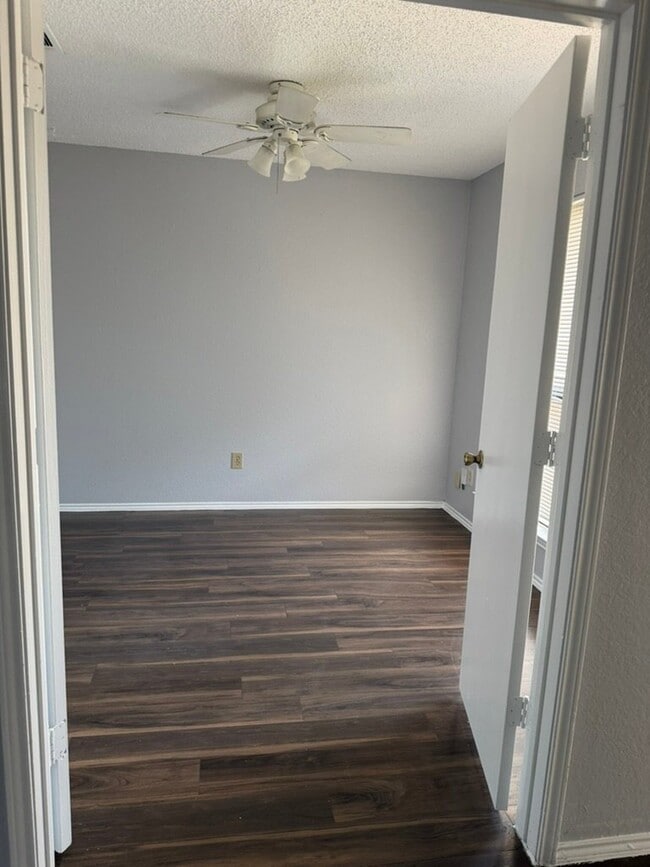 Building Photo - 3060 Gregory Ln